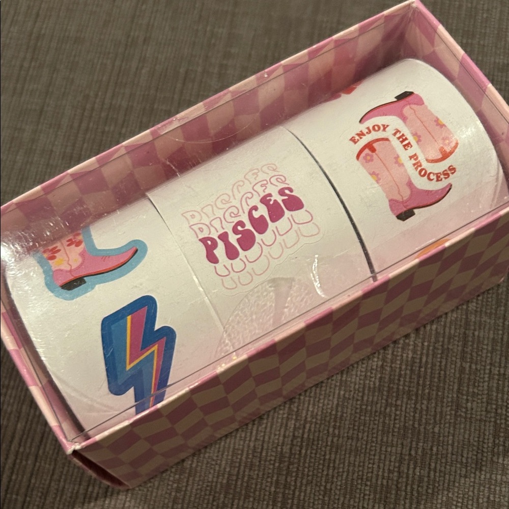 Cowgirl Sticker Rolls 900 pieces (3 rolls/300 stickers each) NEW